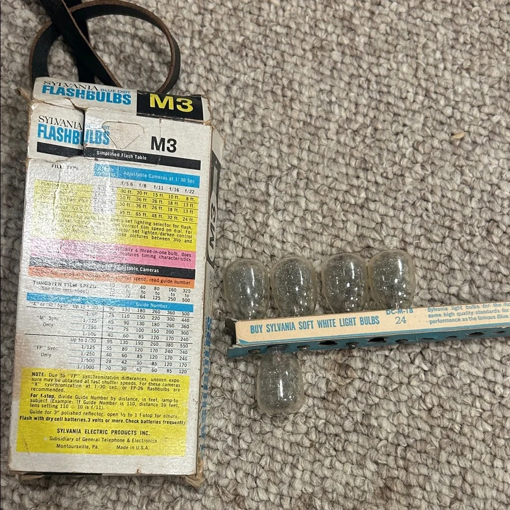 (Untested) Polaroid Land Camera Automatic 100 in Black and Silver